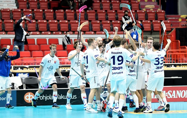 Švédske florbalové double. Majstrovstvá sveta ovládli aj muži